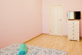 LUXKV Apartment on Nikoloyamskiy 3A