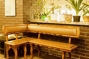 LUXKV Apartment on Nikoloyamskiy 3A