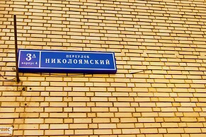 LUXKV Apartment on Nikoloyamskiy 3A