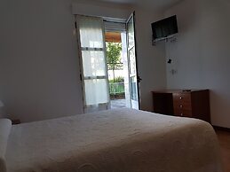 Hostal Restaurante La Charola