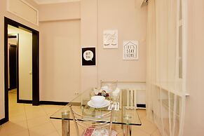 LUXKV Apartment on Zemlyanoy Val 52