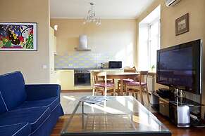 LUXKV Apartment on  Druzhinnikovskaya