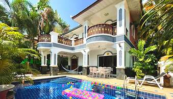 Madee Villa - Pattaya Holiday House Walking Street