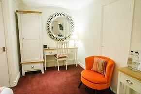 The Old Fourpenny Shop Hotel