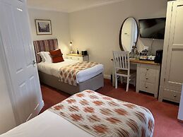 The Old Fourpenny Shop Hotel