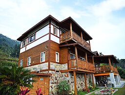 Sitou Flora's House B&B