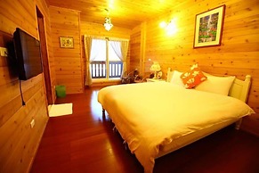 Sitou Flora's House B&B