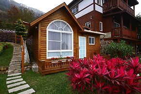 Sitou Flora's House B&B