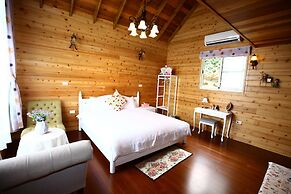 Sitou Flora's House B&B