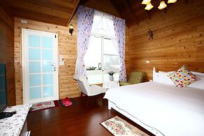 Sitou Flora's House B&B