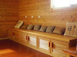 Sitou Flora's House B&B