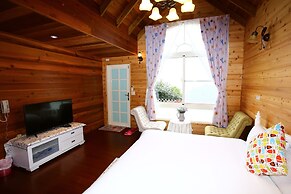 Sitou Flora's House B&B