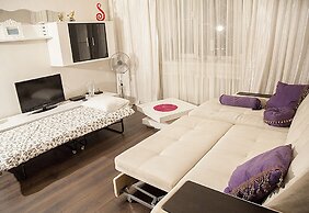 Funny Dolphins Apartments Nikoloyamskaya