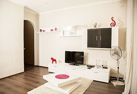 Funny Dolphins Apartments Nikoloyamskaya