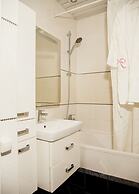 Funny Dolphins Apartments Nikoloyamskaya