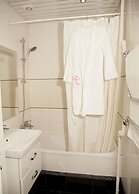 Funny Dolphins Apartments Nikoloyamskaya