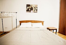 Funny Dolphins Apartments Spasskaya