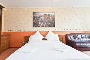 LUXKV Apartment on Kutuzovsky Prospekt