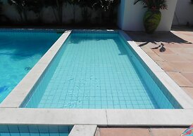 Ouro Sobre Azul Apart Hotel