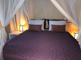 Ouro Sobre Azul Apart Hotel