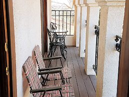 Tavares Inn