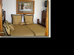 Tavares Inn