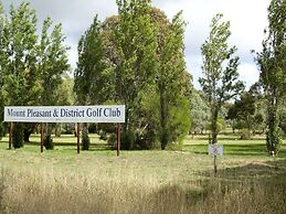 1860 Wine Country Cottages