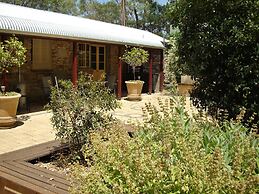 1860 Wine Country Cottages