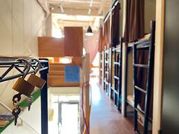 Chillulu Coffee & Hostel