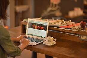 Chillulu Coffee & Hostel