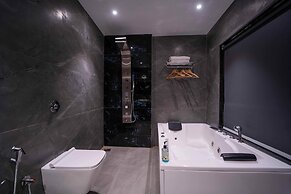 Treebo Winter Town Venna Lake