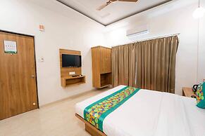 Treebo Winter Town Venna Lake