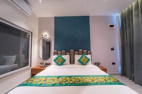 Treebo Winter Town Venna Lake