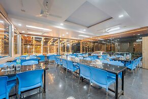 Treebo Winter Town Venna Lake