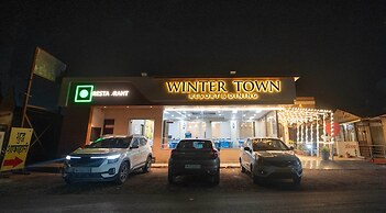 Treebo Winter Town Venna Lake