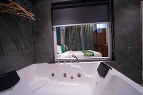 Treebo Winter Town Venna Lake