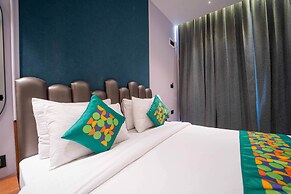 Treebo Winter Town Venna Lake