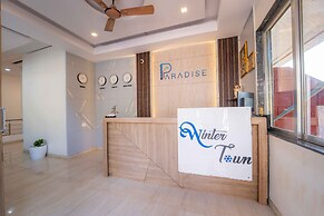 Treebo Winter Town Venna Lake