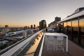 Flinders Luxury Penthouse