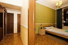 LUXKV Apartment on Kudrinskaya Ploschad