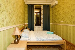 LUXKV Apartment on Kudrinskaya Ploschad