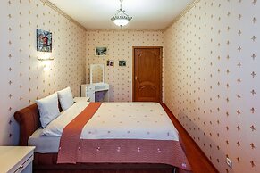 Hello Apartment on Kolomyazhskiy 26