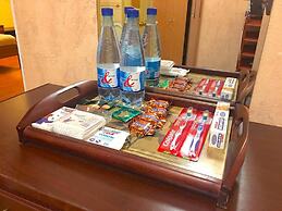 Hello Apartment on Kolomyazhskiy 26