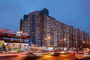 Hello Apartment on Kolomyazhskiy 26