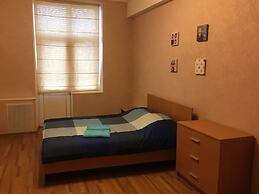 LUXKV Apartment on Kievskaya