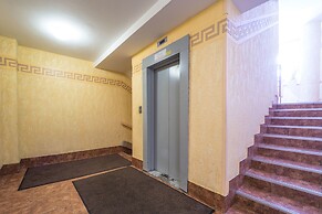 Hello Apartment on Kolomyazhskiy 36