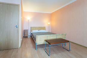 Hello Apartment on Kolomyazhskiy 36
