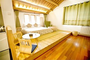 Westlake Longshang Boutique Hotel