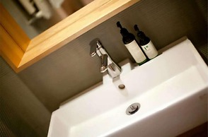 Westlake Longshang Boutique Hotel