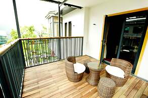 Westlake Longshang Boutique Hotel